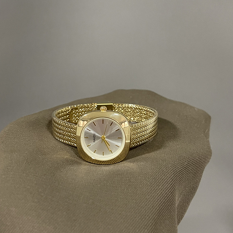Foreign Trade Simple Small Silver Watch, Second-Hand Fashion Retro Square Small Gold Watch, Women's Light Luxury Bamboo Strap Live Broadcast Model
