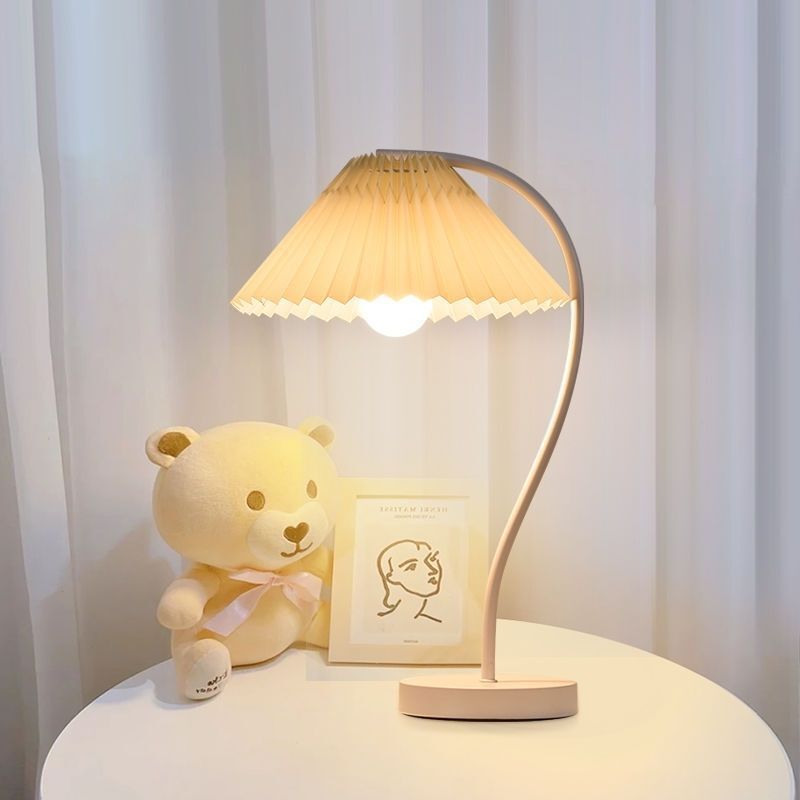 Nordic Cream Style Girly Atmosphere Lamps Simple Rental House Table Lamp Office Desk Lamp Bedroom Bedside Lamp