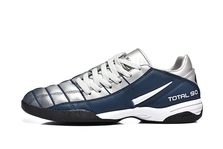 Cross-border T90 Messi con zapatillas de fútbol de alto nivel bajo para estudiantes masculinos y femeninos entrenamiento de clavos de paja zapatillas deportivas al aire libre antideslizantes