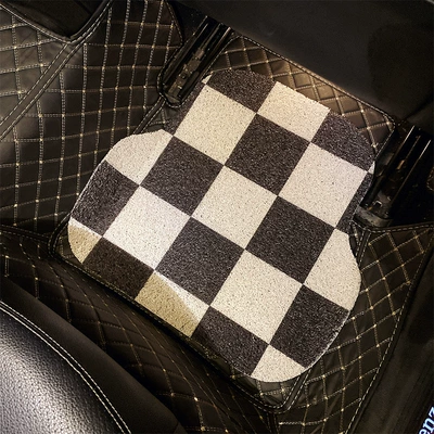 Avtomobil döşəmə paspasları ring foot mat modern simple car - wire-ring-black-and-white-grid-rear-foot-pad-1-piece-first-5064-after-5050