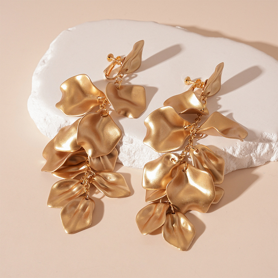Oro Petal Ear Clip