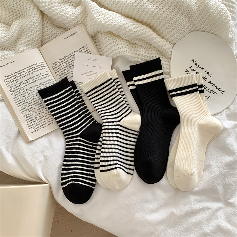 Women's Socks for Autumn and Winter, New Black and White Striped Soft Wool Socks, Warm Fleece, Mid-Calf Cashmere Women's Socks