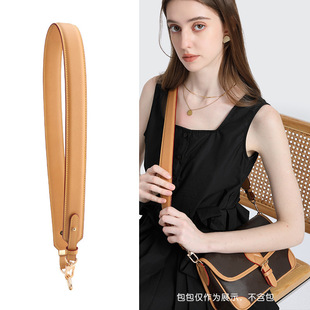 �m��LV�����玧�ϻ�����ţ�ǰ����б�������ţƤ������Ϟɫ�μ�