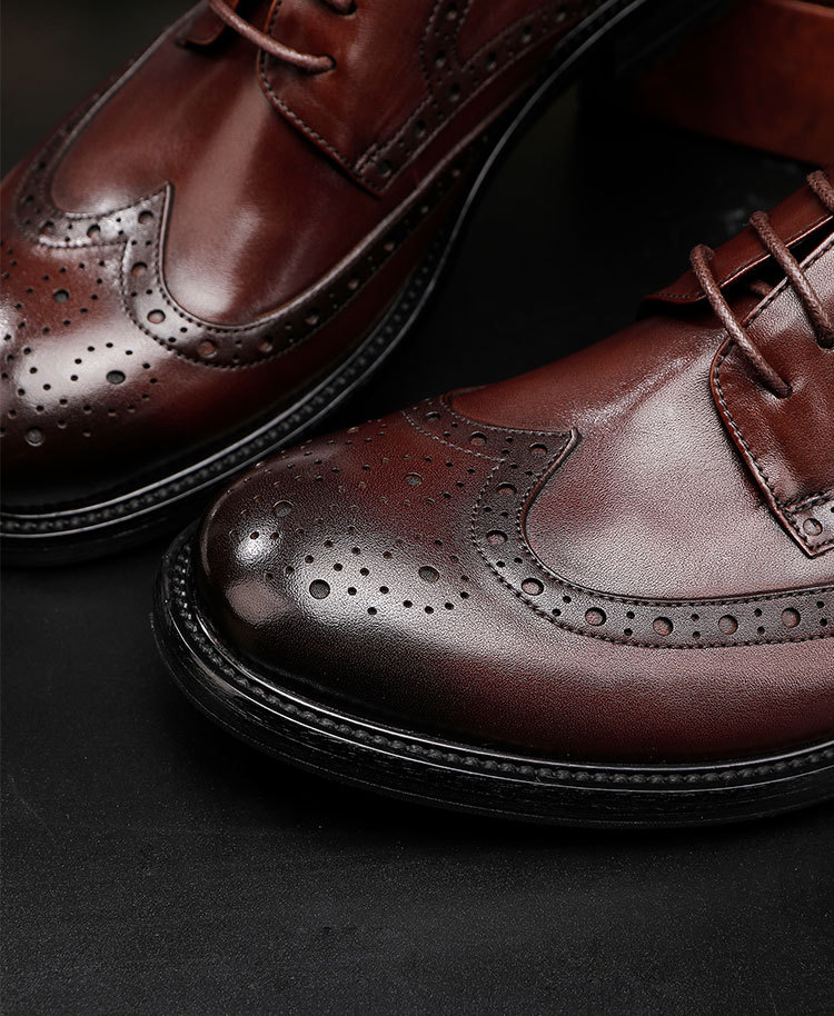 Plus-size leather shoes Business dress leather shoes for men British vintage wash horse Leather wedding shoes_vogvips.com