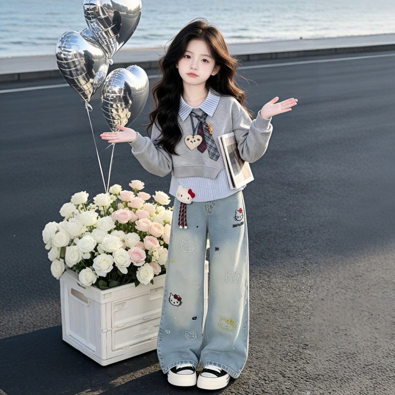 Two-piece set for girls, autumn collection: a faux two-piece sweatshirt and denim pants outfit, new spring/autumn style, fashionable cartoon top
