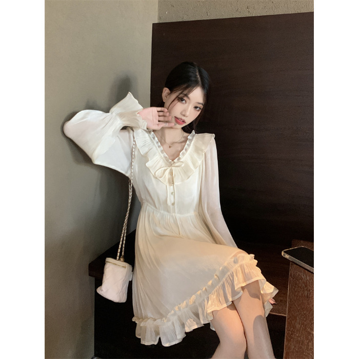 温柔风绝美V领长袖连衣裙女秋季新款法式气质显瘦木耳边小白裙子|undefined