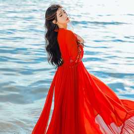 茶卡盐湖沙漠旅拍连衣裙夏季新款大红色复古大摆度假海边长裙f956