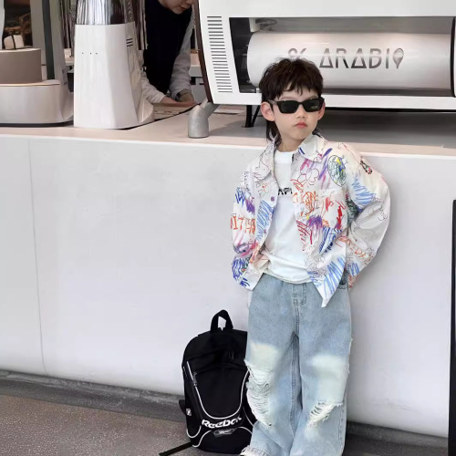 Tairu 2024 spring new Korean style boys' fashion graffiti fashionable shirts children's tops are versatile and trendy