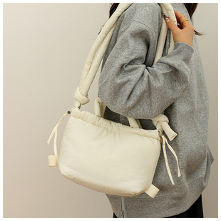 2025 Explosive Niche Design Cotton-padded jacket Crossbody Bag Lightweight All-match Single Room Bag Casual Solid Color Handbag