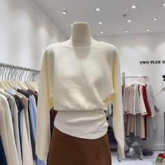 韩女气质软糯小众一字肩长袖针织衫女纽扣纯欲显瘦毛衣别致上衣