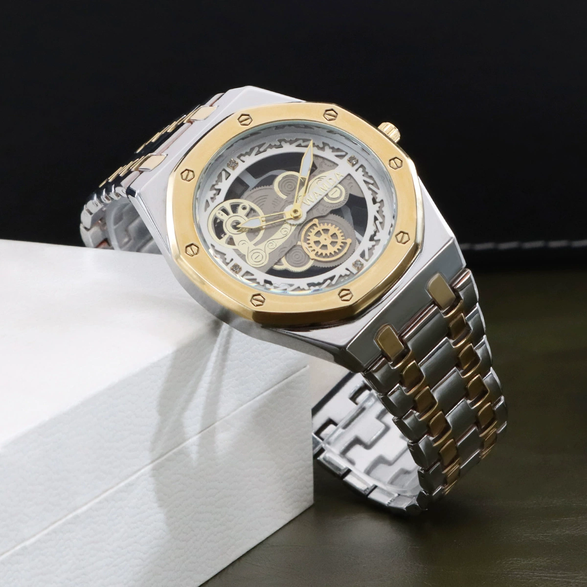 Fashionable universal waterproof quartz watch for leisure, wholesale