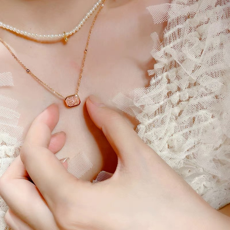 Fashion Geometric Copper Inlay Zircon Pendant Necklace 1 Piece