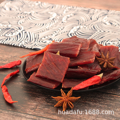 厂家猪肉干条风干猪肉片手撕麻辣香辣干巴条展会景区休闲肉类零食|ms