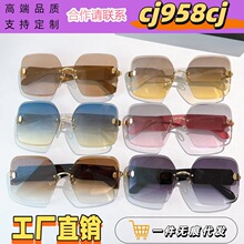 BV���¿�С������������ͬ��ī��ŷ��ʱ�д��ī��̫����BV40074U
