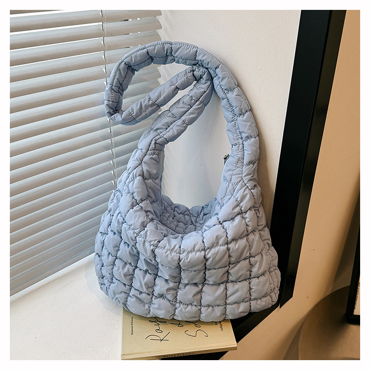 Comercio exterior al por mayor 2023 nueva nube plisada bolso de las mujeres de gran capacidad de hombro bolsa de mensajero bolso de mano a juego