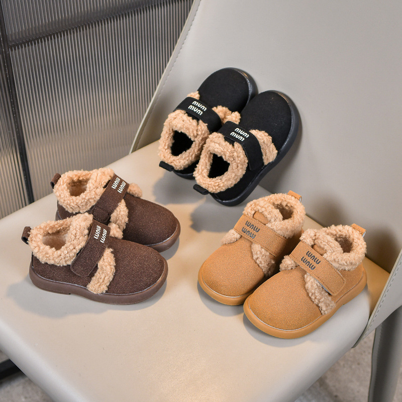 子供のベルベットスニーカー 2025 秋と冬の新しい韓国スタイルの女の子の綿の靴卸売男の子の大きな綿の暖かいビーニー靴|undefined