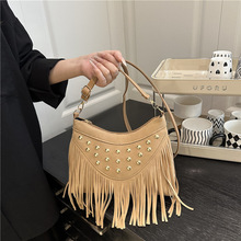 �͹����K�T�Ҹ�°�ŮС���OӋ��������ٴ�μ�б����r�Ђ��Կ�