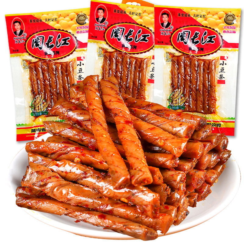 8090 s childhood nostalgic spicy Zhou Changjiang small bean strips spicy strips Hunan specialty bean tendon snacks
