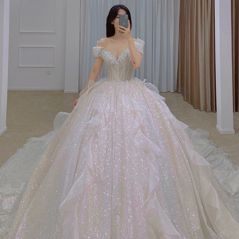 Vestido de Novia Estilo Cielo Estrellado 2025, Nuevo Estilo Nupcial, Temperamento Francés, Hombros Descubiertos, Cola Larga, Estilo Bosque, Súper Hada, Soñador, Petite
