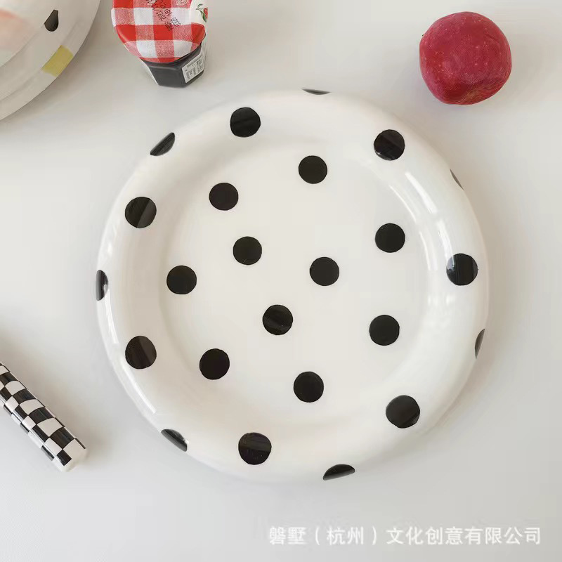 Punto negro regordete