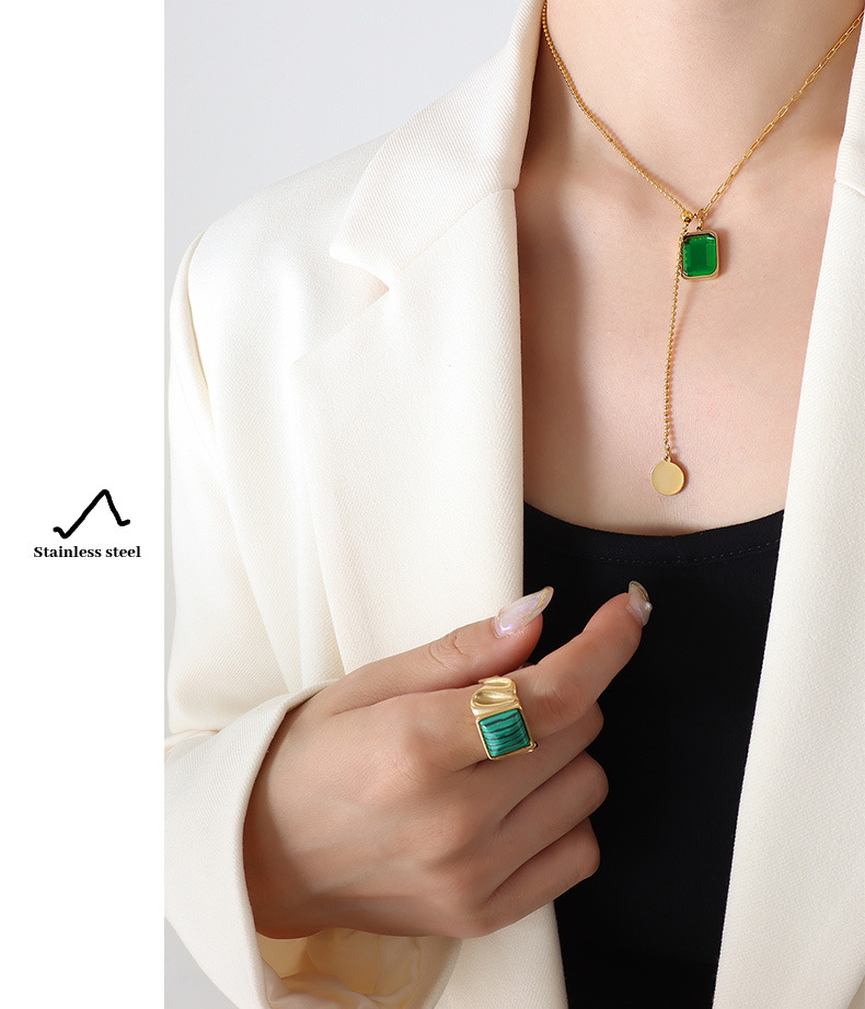 Fashion Square Titanium Steel Pendant Necklace Inlay Artificial Crystal Stainless Steel Necklaces_colorza_3