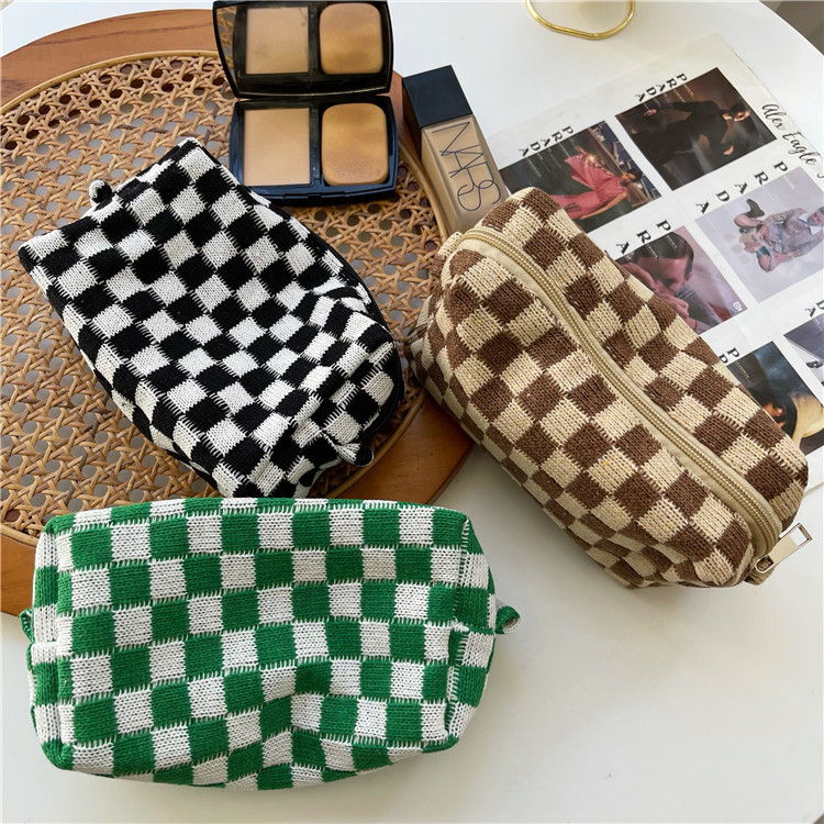 Women's All Seasons Knit Lattice Fashion Square Zipper Cosmetic Bag display picture 5