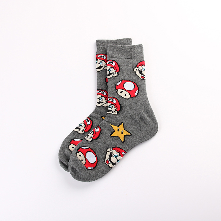 Juego de dibujos animados Marima casual deportes jacquard pareja de algodón de mujer calcetines de media pantorrilla calcetines de marea medias de hombre