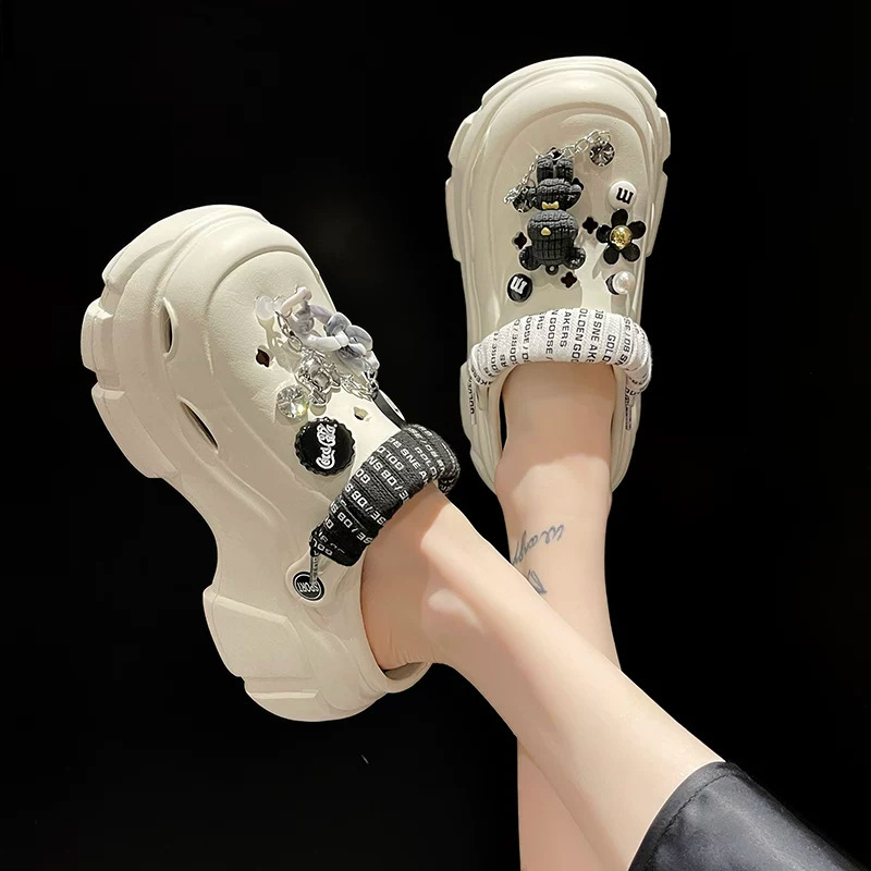 Women's Summer Outdoor Clogs with a Soft Sole for a Comfortable Feel, Closed-Toe Slippers, Non-Slip Dual-Purpose Sports Beach Sandals Women's Summer Outdoor Clogs with a Soft Sole for a Comfortable Feel, Closed-Toe Slippers, Non-Slip Dual-Purpose Sports Beach Sandals