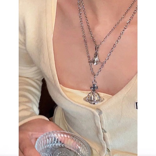 The Queen Mother's three-dimensional Saturn glass ball ORB necklace sweater chain light luxury niche high-end clavicle chain versatile