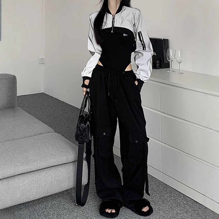 新型ギャル揚げ街hiphopゆるい銀色の反射ショートコート女性のお姉さんのジャズのゆるいズボンのスーツ