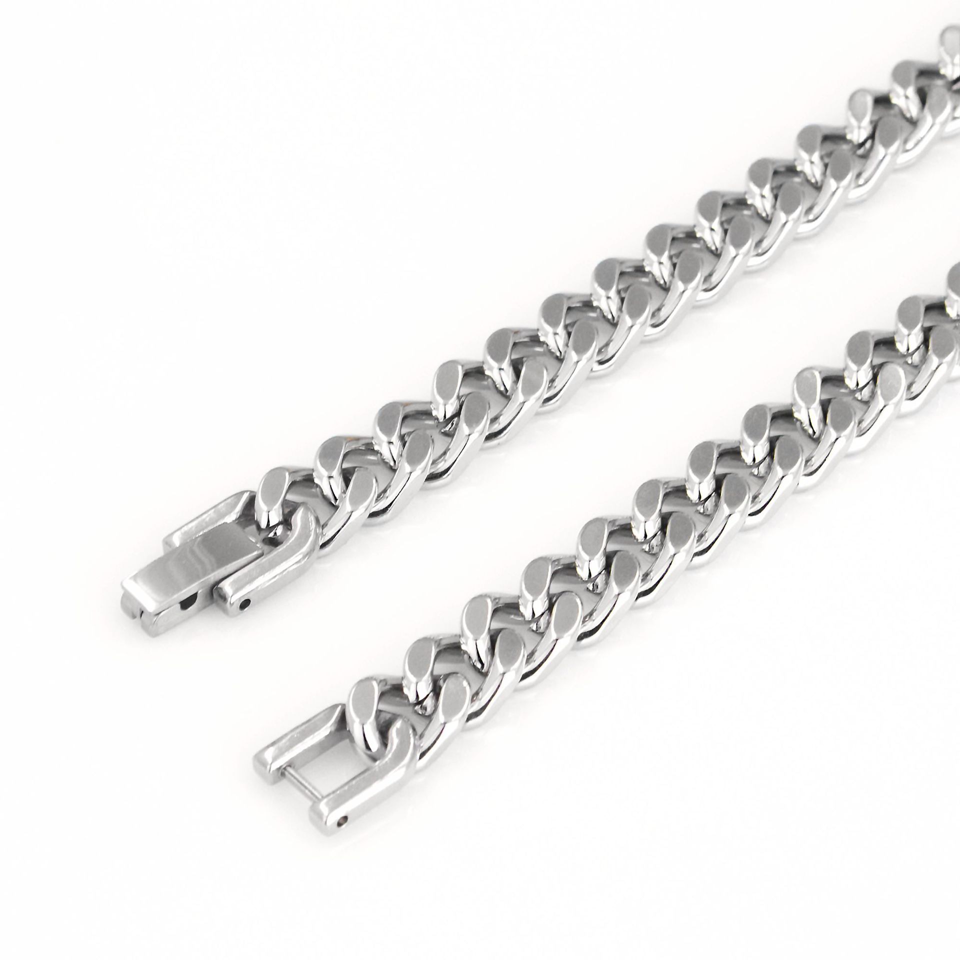 Classic Men’s Titanium Stainless Steel Snake Bone Chain Necklace_voghion.com