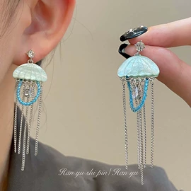 耳环;项链;手链