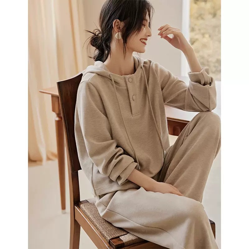 Vêtements pour femmes Maillard porte un costume de style paresseux pour femmes 2024 automne nouvelle mode pull fin à capuche costume deux pièces pour femmes_voghion.com