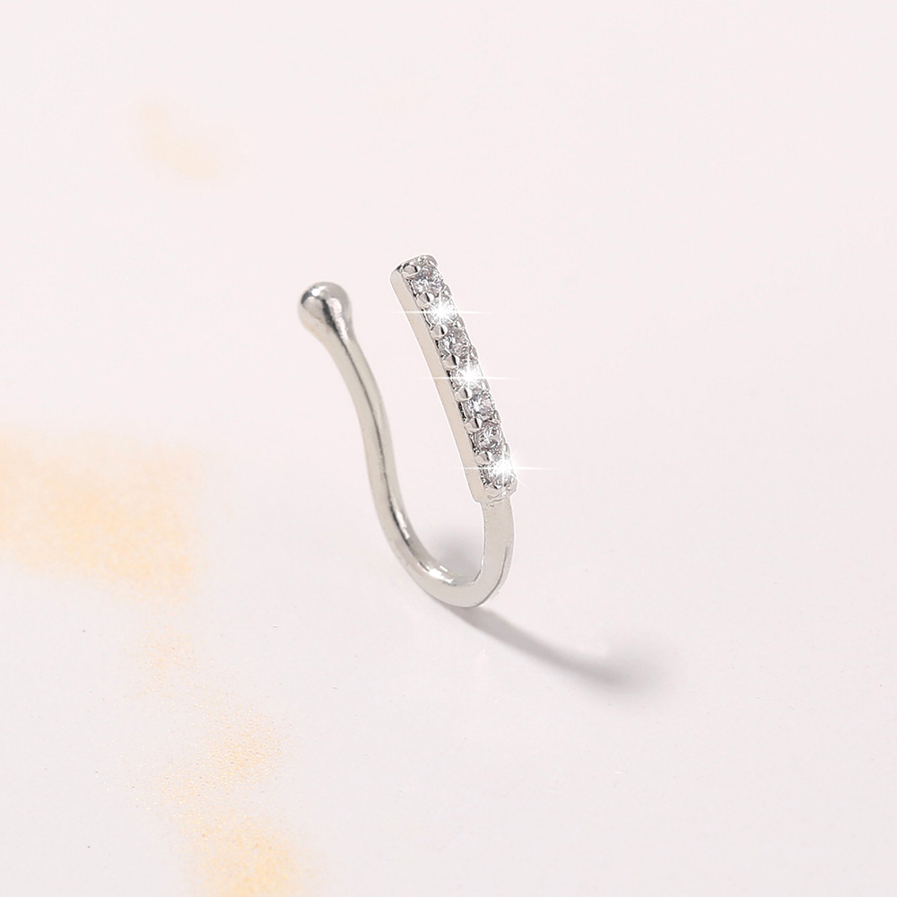 Fashion Non-porous Piercing U-shaped Metal Nose Ring Men And Women Fake Nose Clip Jewelry Wholesale display picture 7