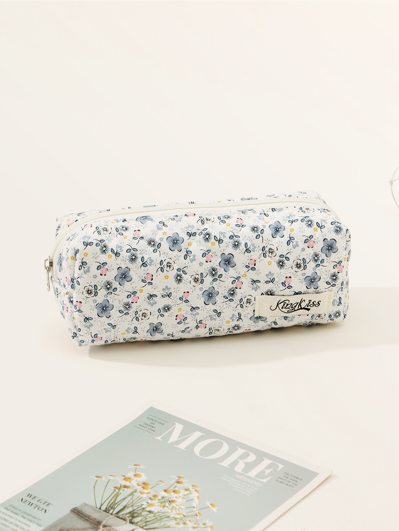 Ins Large Capacity Small Floral Cosmetic Bag Small Fresh Storage Portable High Value Pencil Bag Factory_voghion.com