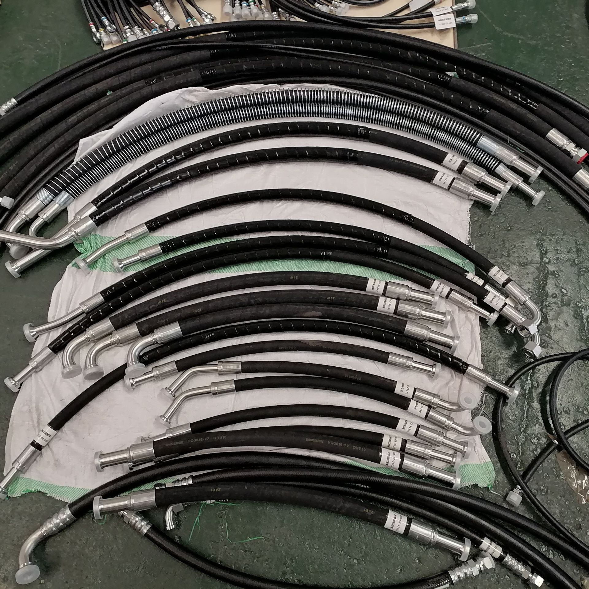 源头厂家批发高压胶管高压油管    工程机械胶管挖掘机油管