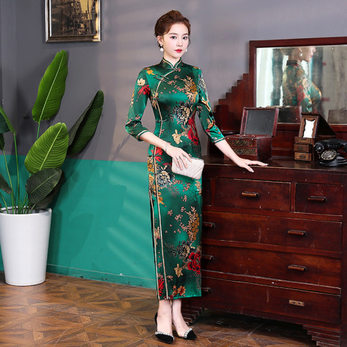 Women's mulberry silk dark green floral Chinese Dresses oriental qipao miss etiquette host singers Retro cheongsam evening party photos long long-sleeved dresses