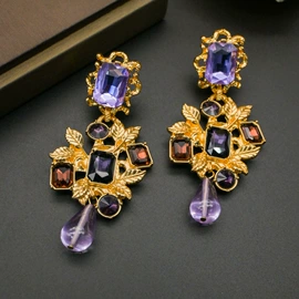 耳钉;首饰套装;项链