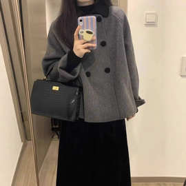 灰色短款呢子大衣女秋冬娃娃领复古加厚小个子韩系赫本风毛呢外套