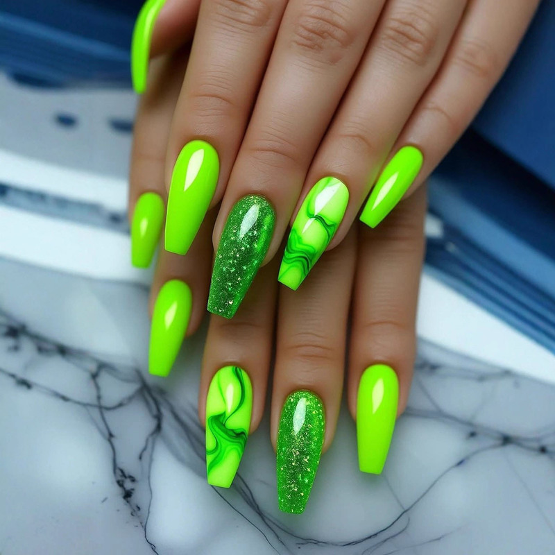 Cross-Border European and American Style Green Gradient Nail Tips for St. Patrick's Day Fake Nails Wholesale
