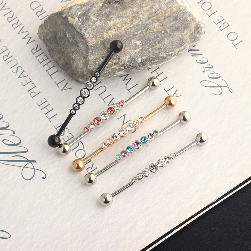 16G labret stud size and finish detail