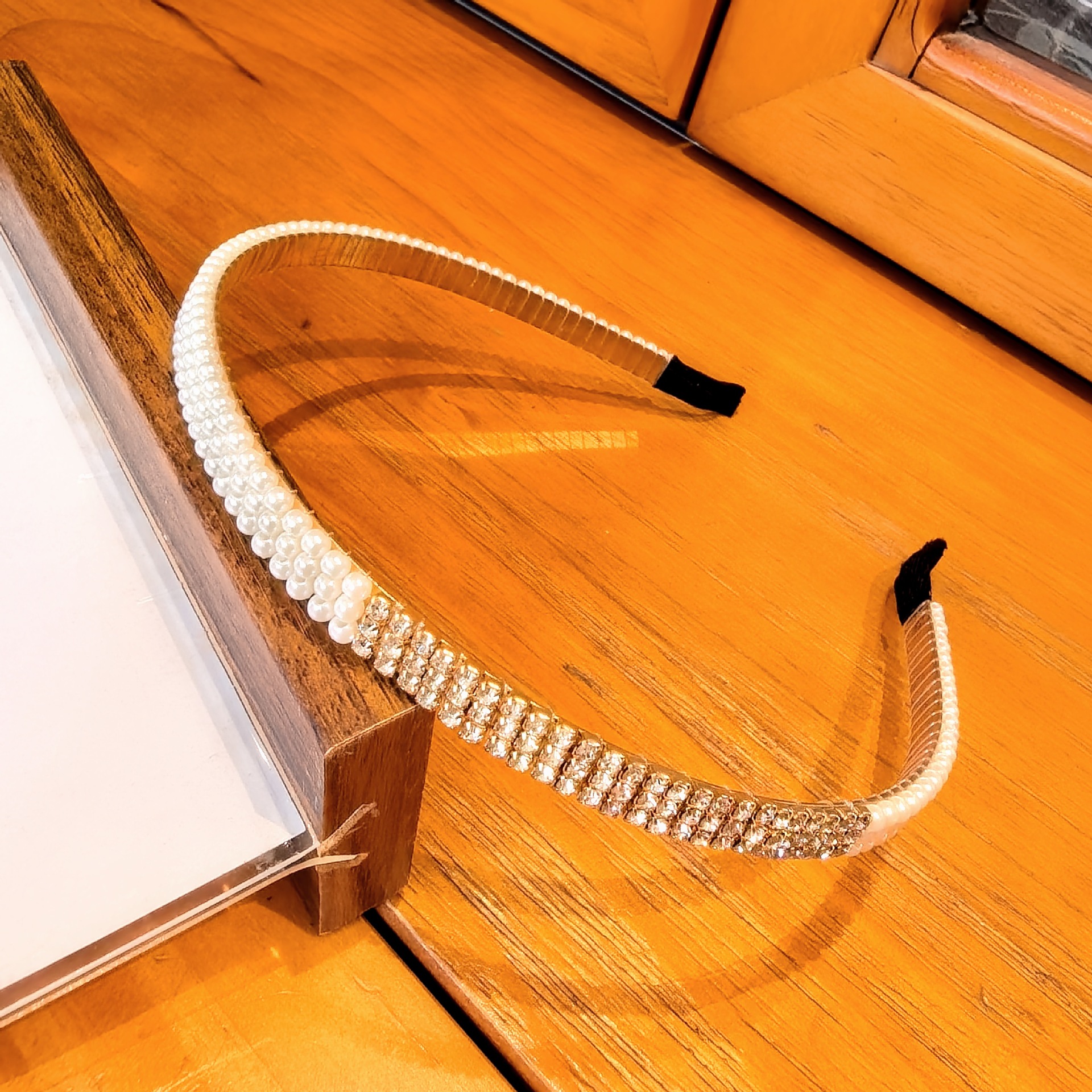 Diadema de Doble Capa con Perlas y Cristales Hecha a Mano para Mujer image 17
