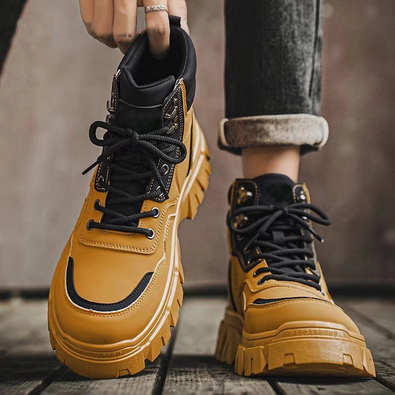 Nuevos zapatos de hombre 2025 primavera y otoño botas de suela gruesa Martin zapatos de trabajo de moda versátil aumento de altura botas amarillas de moda para hombres