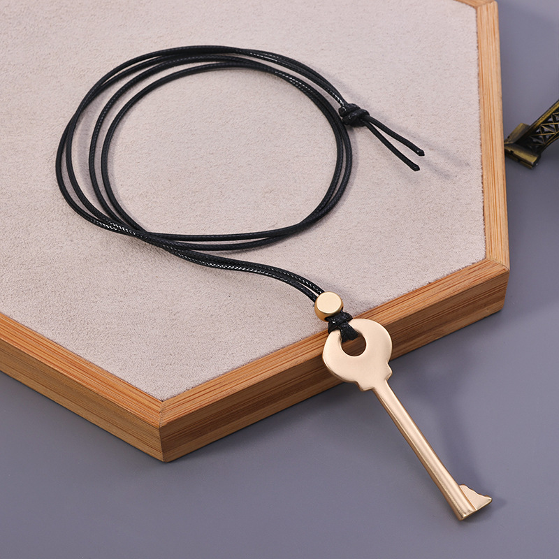 Long Necklace Chain Elegant Vintage Style For Women Versatile_voghion.com