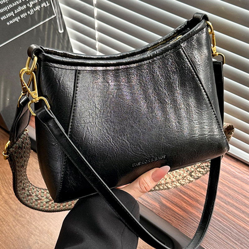 Cross-Border Wholesale French Vintage Underarm Bag For Women 2026 New Retro Commuter Baguette Bag Elegant Shoulder Handbag - Thumbnail 2