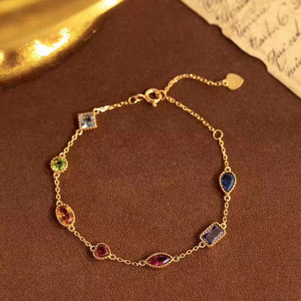 Japanese and Korean Retro Palace Colored Gemstone Bracelet Trendy Jewelry for Women with Unique Internet Celebrity Style Niche Design High-End Bracelet