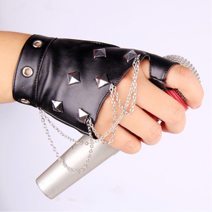 Personality Brush Cool Rivet with Chain Performance Gloves Men's and Women's Street Dance Platform CS Nightclub Punk Sexy Riding Driving Half Finger