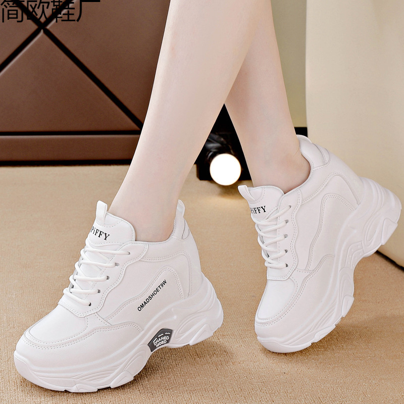 Aumentar la altura interior de los zapatos de primavera y otoño de las mujeres nuevas zapatillas deportivas casuales transpirables para mujeres