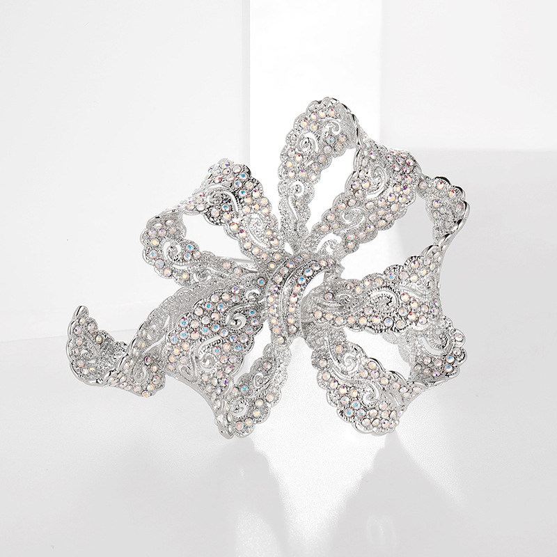 High-end heavy industry full diamond bow brooch, court style elegant corsage pin accessories_voghion.com