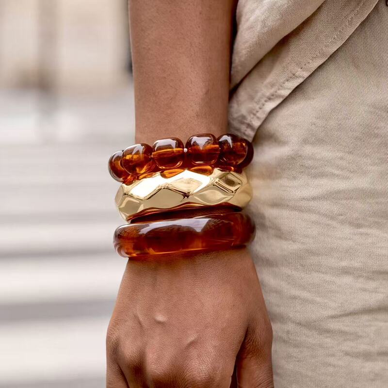 Cross-border European and American vintage amber gradient resin bracelet set, featuring beaded acrylic layered bracelets, jewelry, and accessories for women